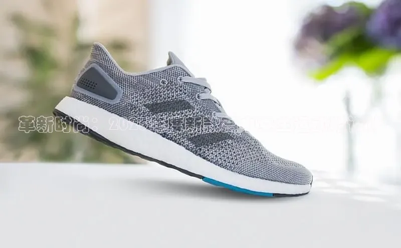 革新时尚：2025年度新款高中女生运动鞋设计